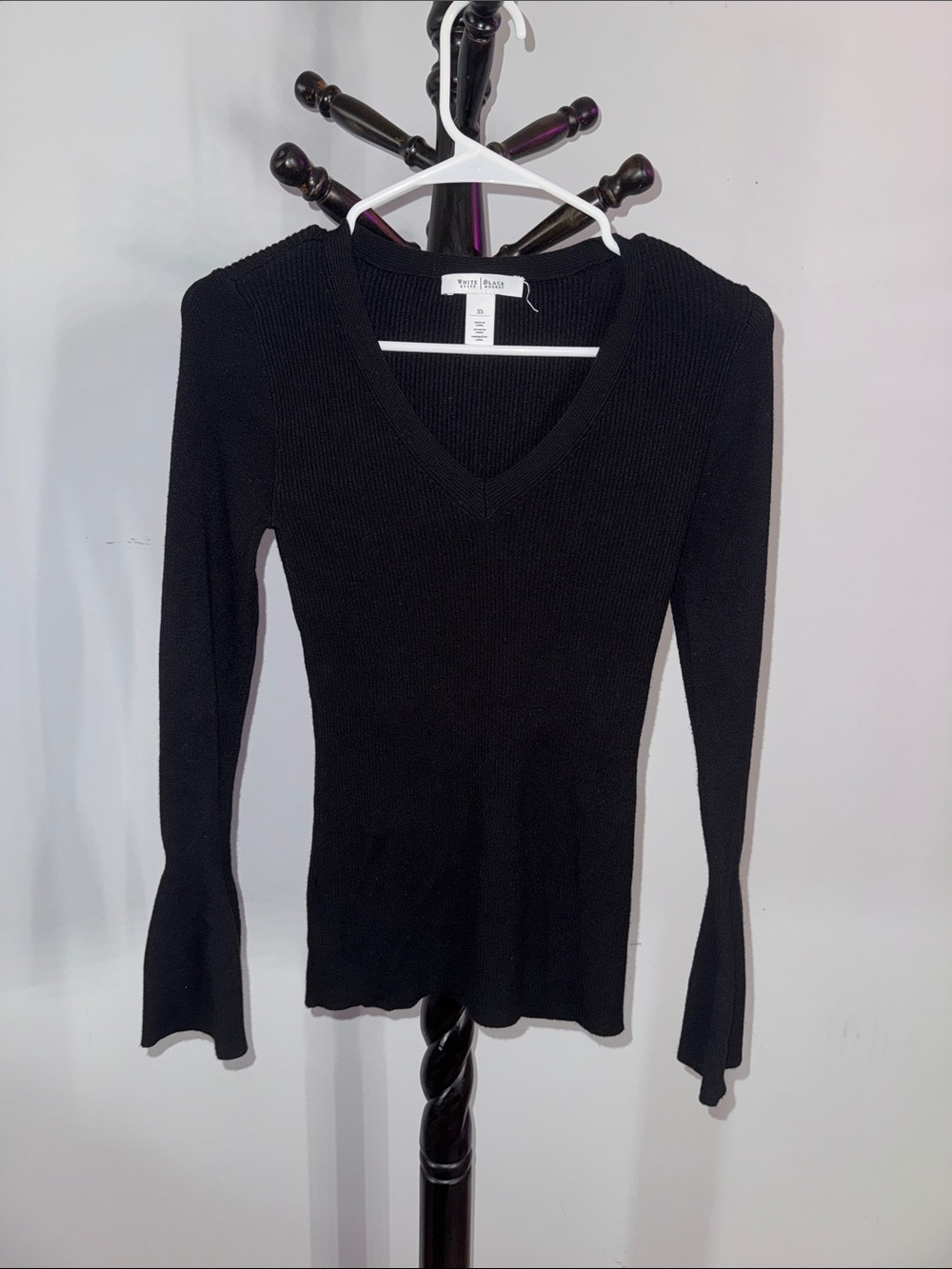White House Black Market Black V-Neck Ribbed Long Sleeve Top 3.1T